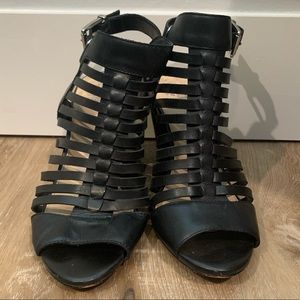 VinceCamuto wedges